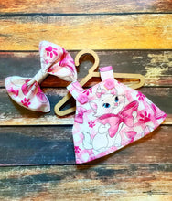 Load image into Gallery viewer, *BACK ORDER* Marie Lady