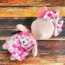 Load image into Gallery viewer, *BACK ORDER* Marie Lady