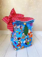 Load image into Gallery viewer, *BACK ORDER* Character Christmas Main