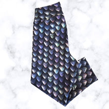 Load image into Gallery viewer, *BACK ORDER* Dark Scales