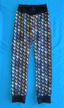 Load image into Gallery viewer, *BACK ORDER* Dark Scales