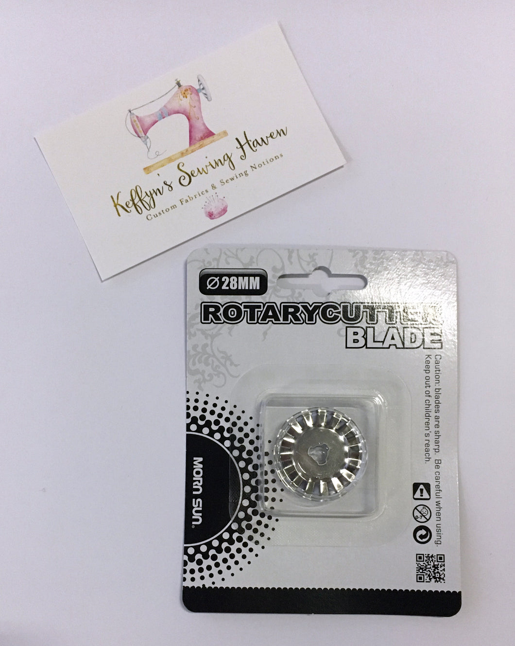 CLEARANCE! 28mm Pinking Rotary Cutting Blades